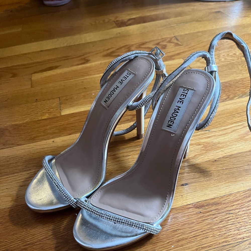 Steve Madden silver heels